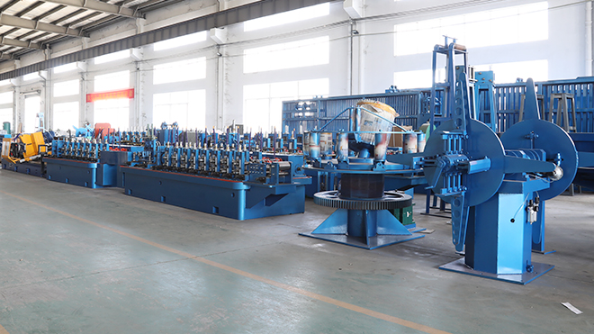 高頻焊管機：焊縫質量佳，為管材穩定性“保駕護航”